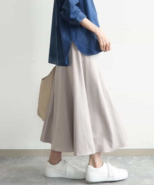 MK MICHEL KLEIN（エムケーミッシェルクラン）の「[洗える]起毛サテンマーメイドシルエットスカート（スカート・レディース・グレイッシュベージュ/ブラウン・38）」の2枚目の写真