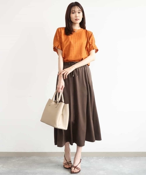 MK MICHEL KLEIN（エムケーミッシェルクラン）の「[洗える]起毛サテンマーメイドシルエットスカート（スカート・レディース・グレイッシュベージュ/ブラウン・38）」の3枚目の写真