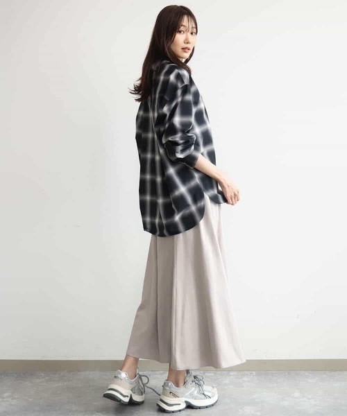 MK MICHEL KLEIN（エムケーミッシェルクラン）の「[洗える]起毛サテンマーメイドシルエットスカート（スカート・レディース・グレイッシュベージュ/ブラウン・38）」の12枚目の写真