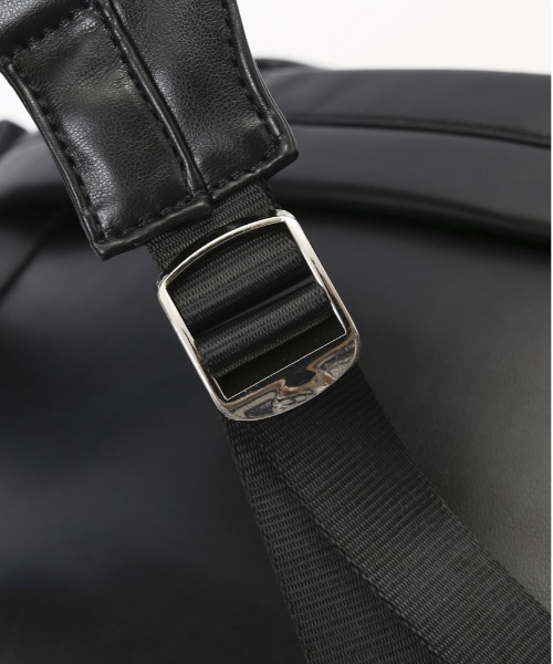 REGiSTA（レジスタ）の「REGiSTA Pu-Leather DayPack（バックパック/リュック・メンズ・ブラック・FREE）」の2枚目の写真