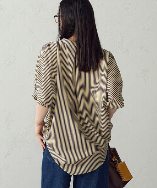 COMME CA ISM(コムサイズム)の「スキッパーTブラウス(シャツ/ブラウス・レディース・ダークブラウン/ベージュ系その他/グリーン系その他・FREE)」の15枚目の写真