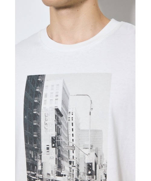 AZUL by moussy(アズールバイマウジー)の「フォトプリント半袖TEE(Tシャツ/カットソー・メンズ・ホワイト/ブラック・MEDIUM/LARGE)」の14枚目の写真
