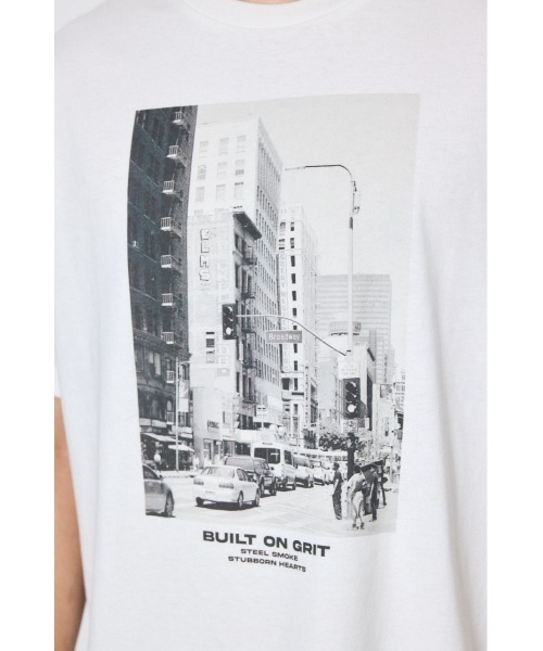 AZUL by moussy(アズールバイマウジー)の「フォトプリント半袖TEE(Tシャツ/カットソー・メンズ・ホワイト/ブラック・MEDIUM/LARGE)」の15枚目の写真