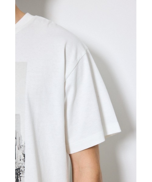 AZUL by moussy(アズールバイマウジー)の「フォトプリント半袖TEE(Tシャツ/カットソー・メンズ・ホワイト/ブラック・MEDIUM/LARGE)」の16枚目の写真