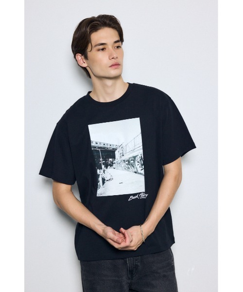 AZUL by moussy(アズールバイマウジー)の「フォトプリント半袖TEE(Tシャツ/カットソー・メンズ・ホワイト/ブラック・MEDIUM/LARGE)」の18枚目の写真