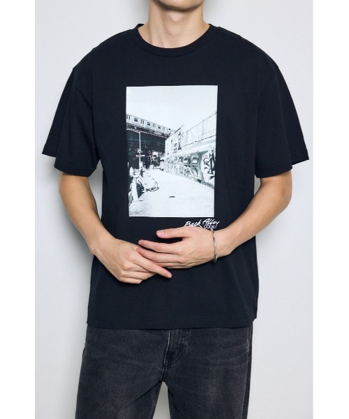 AZUL by moussy(アズールバイマウジー)の「フォトプリント半袖TEE(Tシャツ/カットソー・メンズ・ホワイト/ブラック・MEDIUM/LARGE)」の19枚目の写真