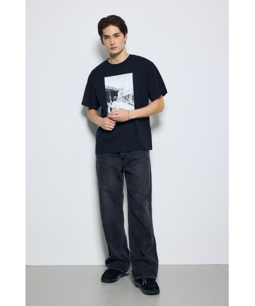 AZUL by moussy(アズールバイマウジー)の「フォトプリント半袖TEE(Tシャツ/カットソー・メンズ・ホワイト/ブラック・MEDIUM/LARGE)」の20枚目の写真