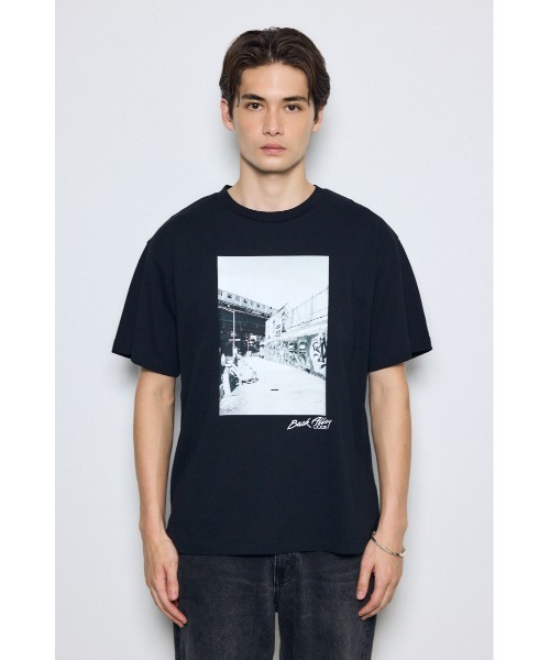 AZUL by moussy(アズールバイマウジー)の「フォトプリント半袖TEE(Tシャツ/カットソー・メンズ・ホワイト/ブラック・MEDIUM/LARGE)」の21枚目の写真