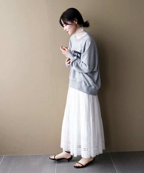 le.coeur blanc(ルクールブラン)の「《WEB限定》裏毛ロゴスウェットプルオーバー(スウェット・レディース・グレー/ネイビー/ブラウン・38)」の10枚目の写真