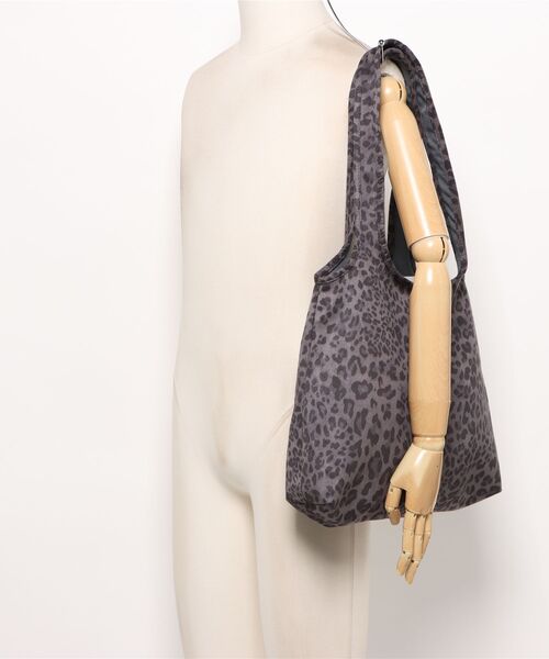 ROXY(ロキシー)の「ROXY SANDY SUEDE BAG スエードライクトートバッグ 【2026年秋冬モデル】/ロキシー(トートバッグ・レディース・ブラウン/レオパード・FREE)」の6枚目の写真