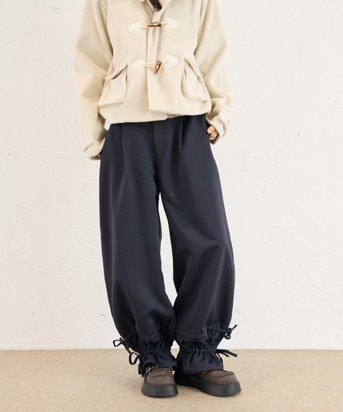 FCMM(エフシーエムエム)の「DRAWSTRING SLACKS / ドローコードスラックス(スラックス・レディース・ネイビー/ブラウン/チャコールグレー・SMALL/MEDIUM/LARGE)」の9枚目の写真