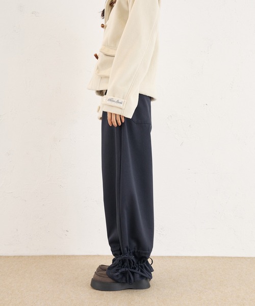 FCMM(エフシーエムエム)の「DRAWSTRING SLACKS / ドローコードスラックス(スラックス・レディース・ネイビー/ブラウン/チャコールグレー・SMALL/MEDIUM/LARGE)」の10枚目の写真