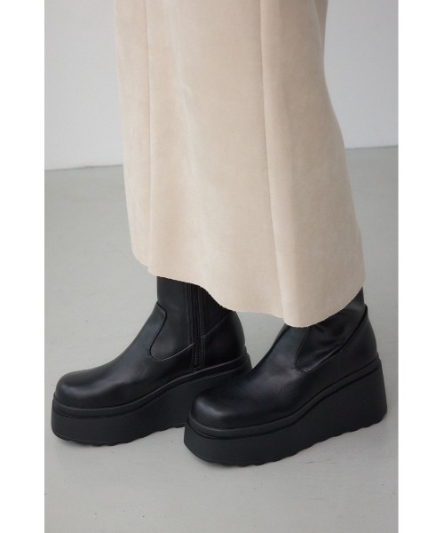 AZUL by moussy（アズールバイマウジー）の「【+8cmUP！】ウェッジソールストレッチショートブーツ 秋服 冬服　厚底　足長　足長　スタイルアップ　盛れる　靴（ブーツ・レディース・ブラック・LARGE/MEDIUM/SMALL）」の13枚目の写真