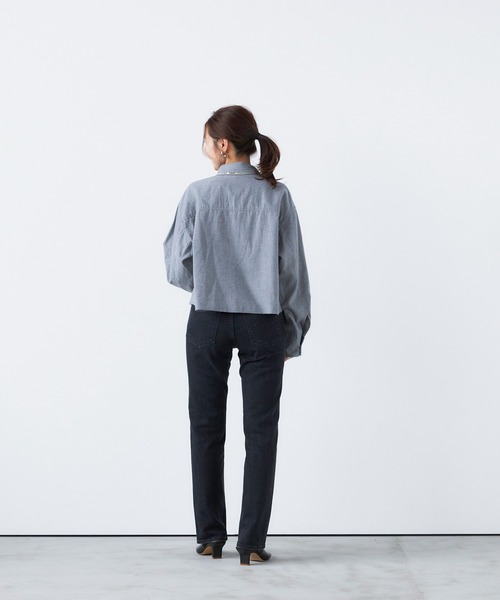 YANUK(ヤヌーク)の「スリムストレート"ANNETTE"(デニムパンツ・レディース・ブラック・25inch/24inch/23inch/22inch/21inch/27inch/26inch)」の10枚目の写真