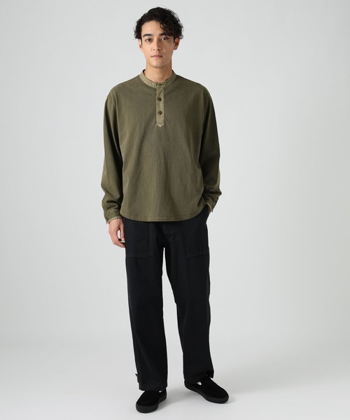 BAYFLOW(ベイフロー)の「スラブヘンリーTシャツ(Tシャツ/カットソー・メンズ・カーキ/オフホワイト/チャコール・MEDIUM/LARGE)」の7枚目の写真