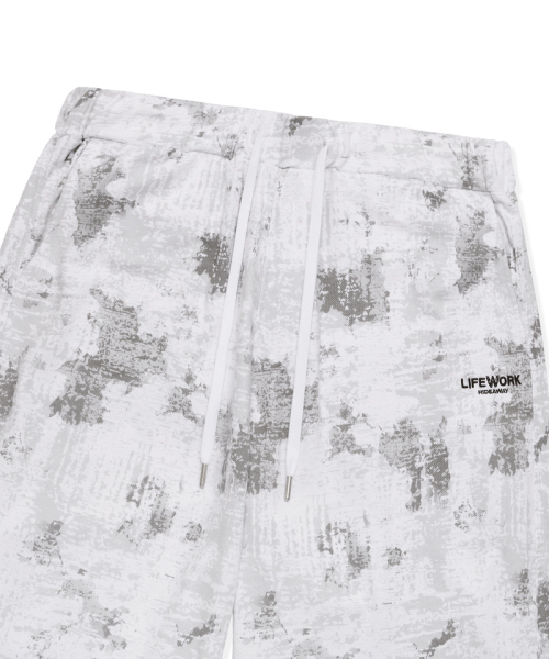 LIFE WORK(ライフワーク)の「フォグプリント5部ショートパンツ(その他パンツ・メンズ・ホワイト/ブラック・MEDIUM/LARGE)」の4枚目の写真