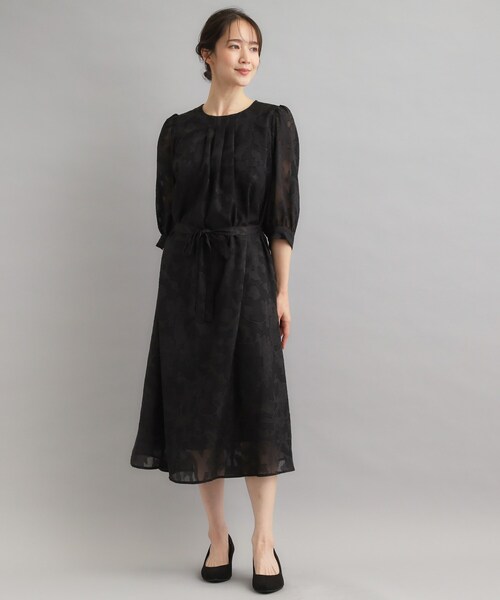 LAURA ASHLEY(ローラアシュレイ)の「【洗える/カラー&無地展開あり】アーシャ柄 ジャカードワンピース(ワンピース・レディース・ブラック/ブラック系/ワイン系1・40/38)」の5枚目の写真