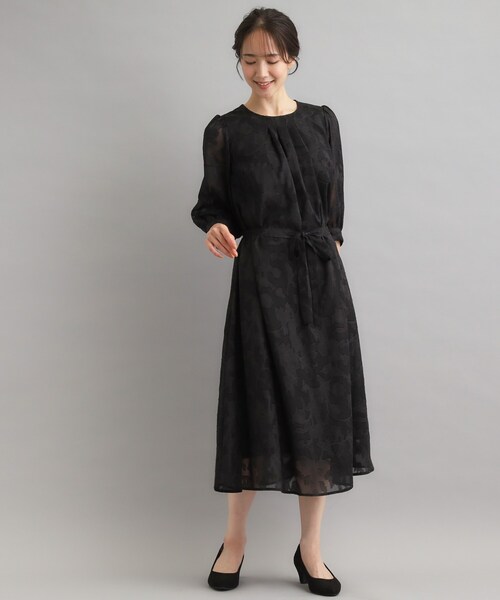 LAURA ASHLEY(ローラアシュレイ)の「【洗える/カラー&無地展開あり】アーシャ柄 ジャカードワンピース(ワンピース・レディース・ブラック/ブラック系/ワイン系1・40/38)」の6枚目の写真