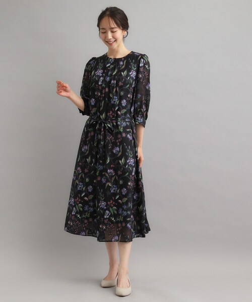 LAURA ASHLEY(ローラアシュレイ)の「【洗える/カラー&無地展開あり】アーシャ柄 ジャカードワンピース(ワンピース・レディース・ブラック/ブラック系/ワイン系1・40/38)」の10枚目の写真