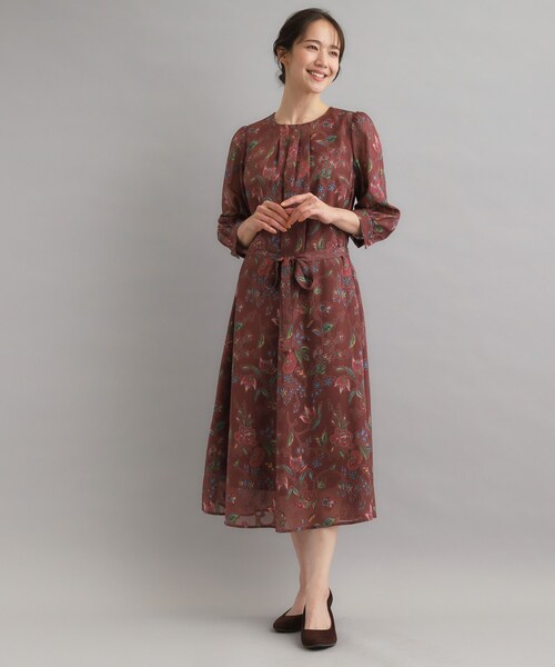 LAURA ASHLEY(ローラアシュレイ)の「【洗える/カラー&無地展開あり】アーシャ柄 ジャカードワンピース(ワンピース・レディース・ブラック/ブラック系/ワイン系1・40/38)」の15枚目の写真