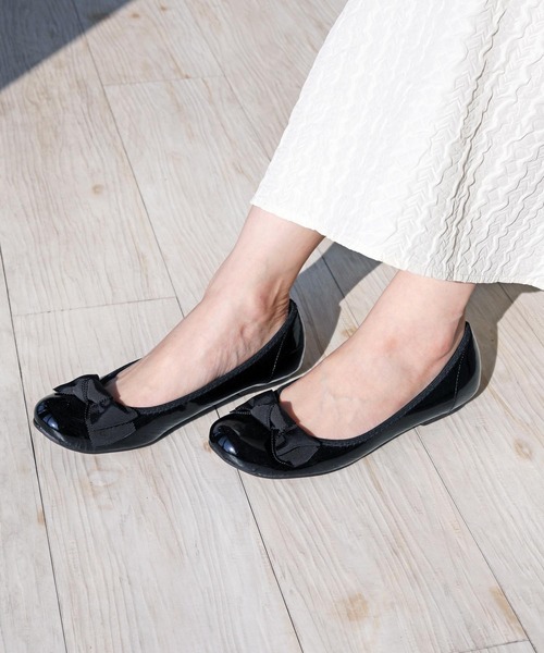 RiiiKa（リーカ）の「【安心の日本製】リボンフラットパンプス【RiiiKa/リーカ】（パンプス・レディース・ブラック/ブラウン系その他/ブラウン系その他2/ネイビー/ブラック系その他/ブラック系その他2/ベージュ系その他/ブラック系その他3/グレー系その他/ブラック系その他4・24.5cm/23.0cm/25.0cm/22.0cm/23.5cm/22.5cm/21.5cm/24.0cm/21.5㎝）」の21枚目の写真