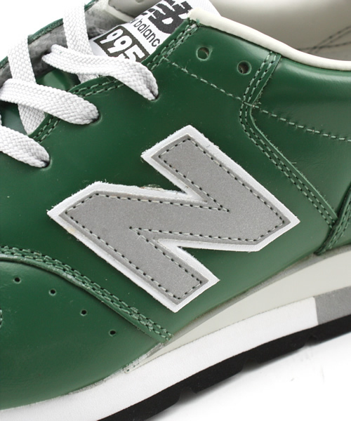 green label relaxing（グリーンレーベルリラクシング）の「GLR別注　new balance CM995 スニーカー（GLF02）（スニーカー・メンズ・ダークグリーン・26cm/26.5cm/27cm/27.5cm/29cm/28cm/28.5cm/25.5cm）」の6枚目の写真