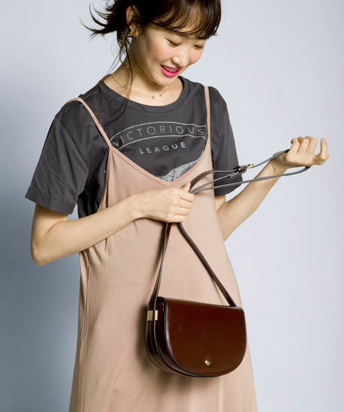 PLAIN CLOTHING(プレーンクロージング)の「ラウンドショルダーバッグ【PLAIN CLOTHING】(ショルダーバッグ・レディース・ブラウン/ブラック/キャメル・FREE)」の10枚目の写真