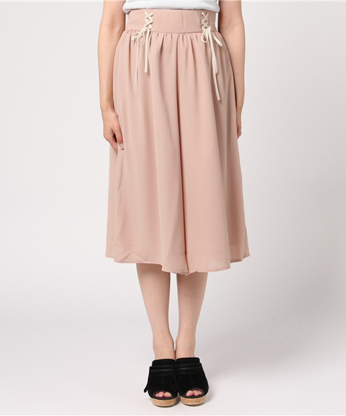 GeeRA（ジーラ）の「フロントレースアップガウチョ（その他パンツ・レディース・ピンクベージュ・LARGE/MEDIUM/X-LARGE）」の2枚目の写真