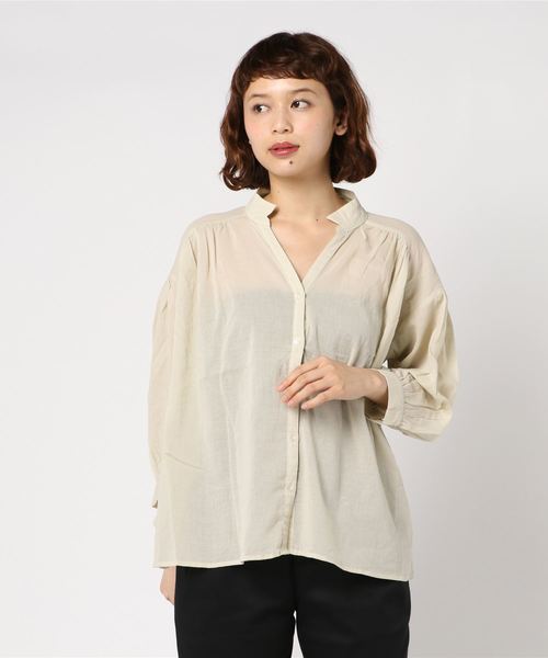 AMERICAN HOLIC（アメリカンホリック）の「・スキッパーショルダーギャザーブラウス（シャツ/ブラウス・レディース・オフホワイト/ネイビー/ベージュ・FREE）」の4枚目の写真