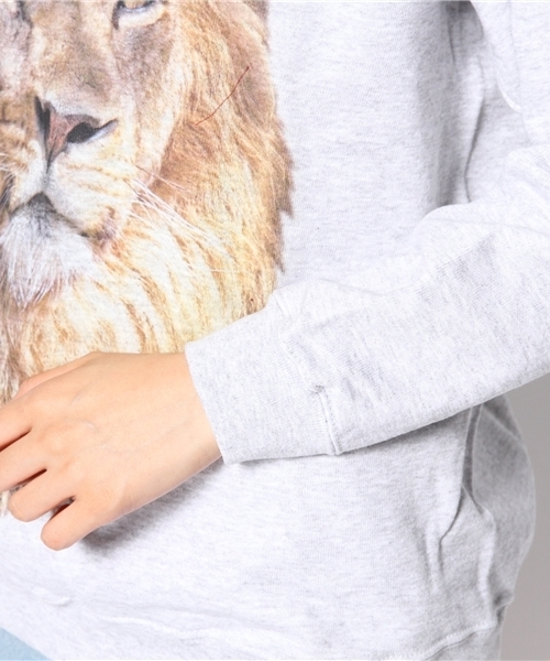 ROSE BUD（ローズバッド）の「【GISELe掲載】(ALICE TAKES A TRIP) AT 07/JUMPERS BLACK CAT BOW JUMPER（スウェット・レディース・グレー・SMALL）」の4枚目の写真