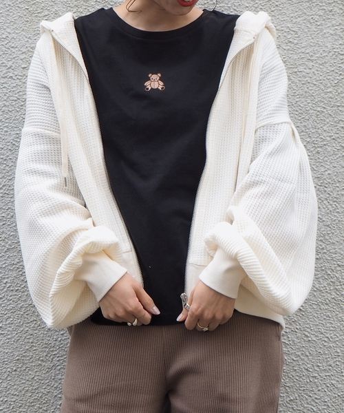 tiptop(ティップトップ)の「ワッフルジップパーカー(パーカー・レディース・ベージュ/ライトグリーン/キナリ/ラベンダー・FREE)」の1枚目の写真