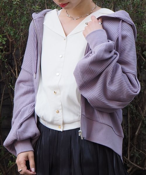 tiptop(ティップトップ)の「ワッフルジップパーカー(パーカー・レディース・ベージュ/ライトグリーン/キナリ/ラベンダー・FREE)」の6枚目の写真