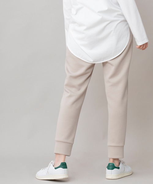 Munich(ミューニック)の「ダンボールニット スウェットパンツ(その他パンツ・レディース・チャコールグレー/ブラック/カーキ/グレイッシュベージュ/モカ/スモークピンク/アイボリー・S/M/XS)」の15枚目の写真