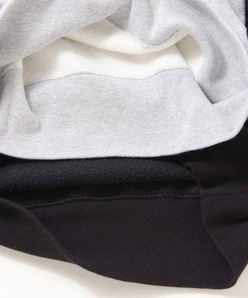 BEAMS（ビームス）の「CHAMPION×BEAMS / 別注 クルーネックスウェット（Mickey Mouse） Disney（ディズニー）（スウェット・メンズ・ブラック/グレー・SMALL/LARGE/MEDIUM）」の5枚目の写真