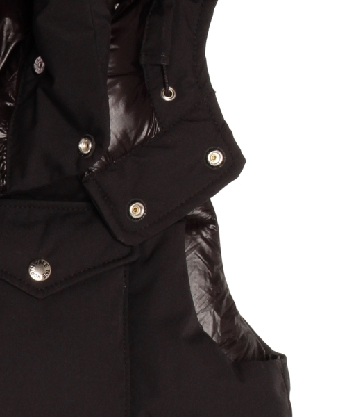 BEAMS（ビームス）の「【THE NORTH FACE PURPLE LABEL / 65/35 Hooded Sierra Vest】（ダウンベスト・メンズ・ブラック/ネイビー・SMALL/MEDIUM）」の17枚目の写真