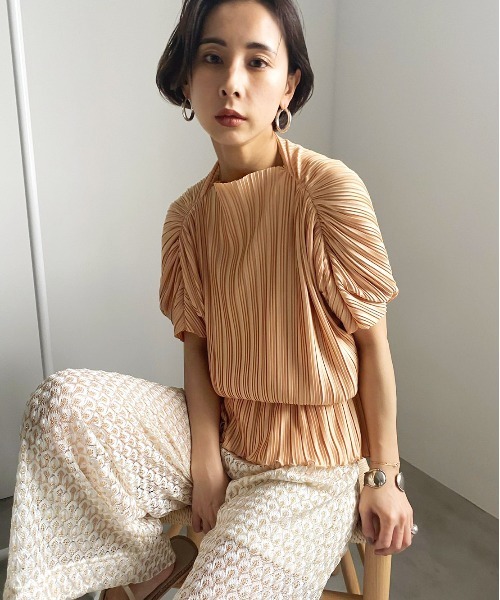 ameri vintage MEDI ANEMONE PLEATS TOP 