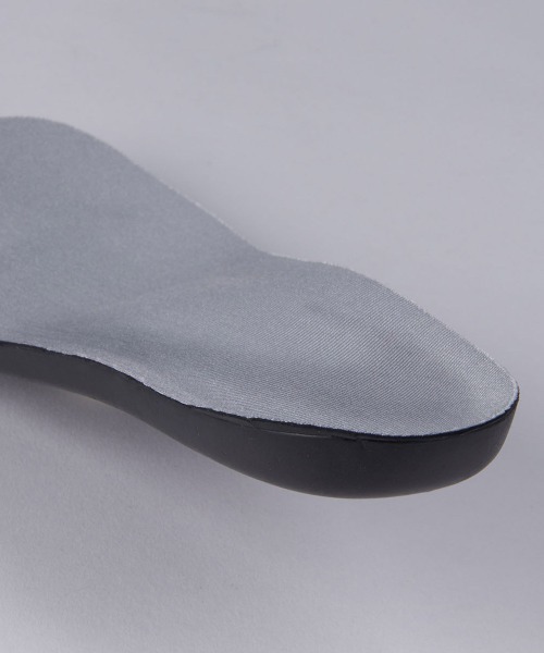 RANAN（ラナン）の「＜５Ｅ相当＞フロントジップウォーキングス（スニーカー・レディース・ブラック/ベージュ系その他/ワイン・L/M/S）」の7枚目の写真