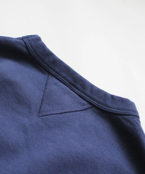 Denime（ドゥニーム）の「【MADE IN JAPAN】SWEATSHIRT VINTAGE WASH（スウェット・メンズ・ネイビー/グリーン/オートミール/スミクロ・SMALL/MEDIUM/LARGE）」の12枚目の写真