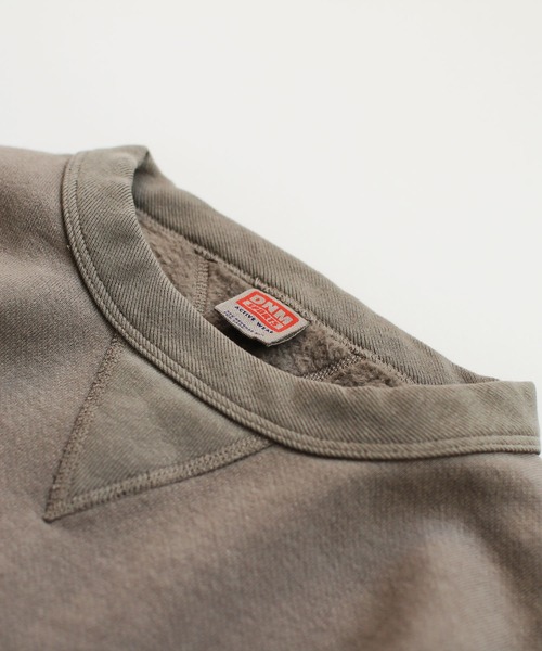 Denime（ドゥニーム）の「【MADE IN JAPAN】SWEATSHIRT VINTAGE WASH（スウェット・メンズ・ネイビー/グリーン/オートミール/スミクロ・SMALL/MEDIUM/LARGE）」の16枚目の写真