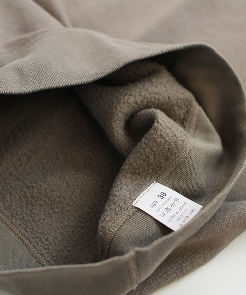 Denime（ドゥニーム）の「【MADE IN JAPAN】SWEATSHIRT VINTAGE WASH（スウェット・メンズ・ネイビー/グリーン/オートミール/スミクロ・SMALL/MEDIUM/LARGE）」の14枚目の写真