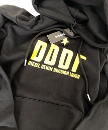 DIESEL（ディーゼル）の「ロゴ スター プリント スウェットプル