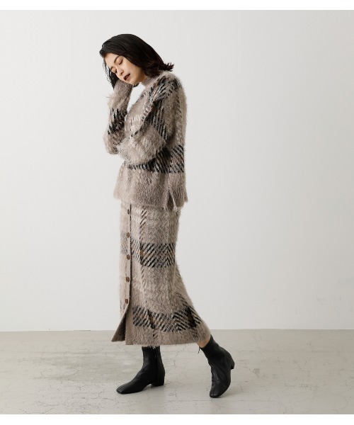 AZUL by moussy - アズールバイマウジー　ビッグチェックシャギーニット＆ボタンスカート AZUL by moussy（アズールバイマウジー）の「BIG CHECK SHAGGY