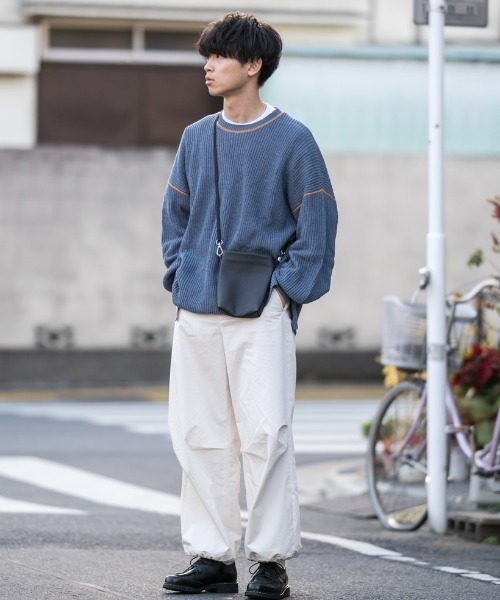 INTER FACTORY（インターファクトリー）の「WEARISTA Suzu - ミニマルカーゴパンツ　made in INTER FACTORY（カーゴパンツ・メンズ・ホワイト/ネイビー・MEDIUM/LARGE）」の5枚目の写真