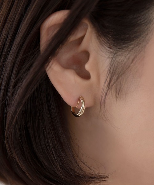 colleca la（コレカラ）の「ノンホール・2連フープイヤリング（イヤリング・レディース・シルバー/ゴールド・FREE）」の6枚目の写真