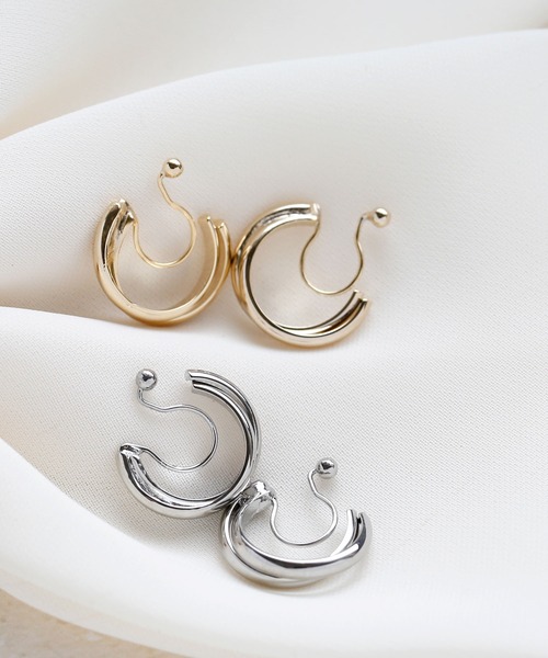 colleca la（コレカラ）の「ノンホール・2連フープイヤリング（イヤリング・レディース・シルバー/ゴールド・FREE）」の3枚目の写真