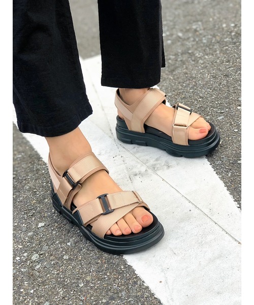 Sugar Sugar（シュガーシュガー）の「【SUGAR SUGAR シュガーシュガー】ベルクロスポーツサンダル（サンダル・レディース・カーキ/レッド/ブラック/グレー/ベージュ/マスタード・S/LL/M/L）」の20枚目の写真