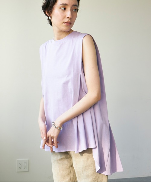 GALLARDAGALANTE（ガリャルダガランテ）の「タックフレアカットソー（Tシャツ/カットソー・レディース・チャコールグレー/パープル/ブラウン/ホワイト/レッド/グリーン/ブラック・FREE）」の6枚目の写真