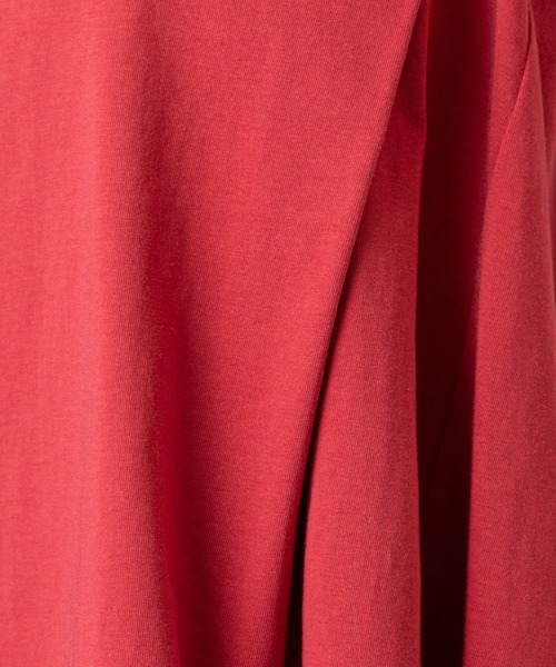 GALLARDAGALANTE（ガリャルダガランテ）の「タックフレアカットソー（Tシャツ/カットソー・レディース・チャコールグレー/パープル/ブラウン/ホワイト/レッド/グリーン/ブラック・FREE）」の10枚目の写真