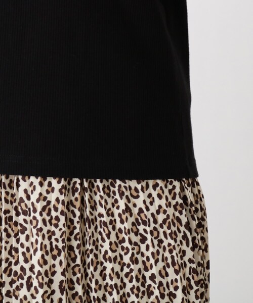 Cutie Blonde(キューティーブロンド)の「◆【S-L】バックリボンシャーリングカットソー(Tシャツ/カットソー・レディース・オフホワイト/ブラック/ライトブルー・01/02/03)」の5枚目の写真