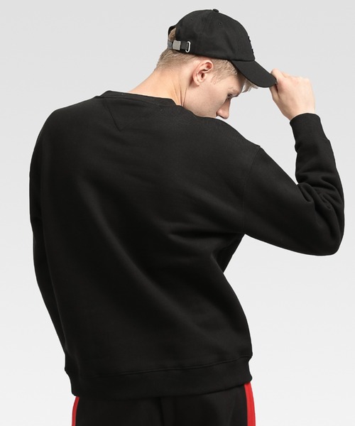 tommy jeans（トミー ジーンズ）の「イラストロゴトレーナー（スウェット・メンズ・ホワイト/ブラック/ネイビー・SMALL/MEDIUM/LARGE/X-LARGE）」の16枚目の写真